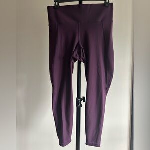 Old Navy elevate built in sculpt purple leggings